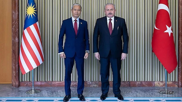 TBMM Başkanı Mustafa Şentop ve Malezya Temsilciler Meclisi Başkanı Azhar Azizan Harun.