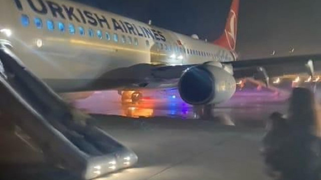 İniş sırasında THY uçağının lastiği patladı: Yolcular tahliye edildi