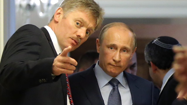 Arşiv - Kremlin Sözcüsü Dmitriy Peskov ile Rusya Devlet Başkanı Vladimir Putin.
