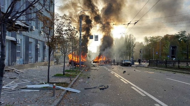 Kiev'de peş peşe patlamalar: Ölü ve yaralılar var