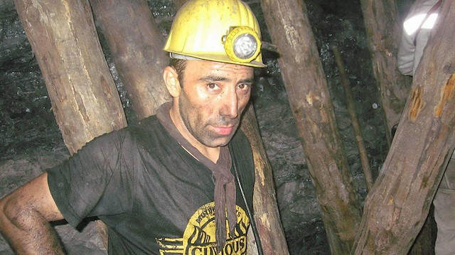Madenci İzzet Ak (42) 10 yıldır, kardeşi Soner Ak (35) ise 4 yıldır madende çalışıyordu.