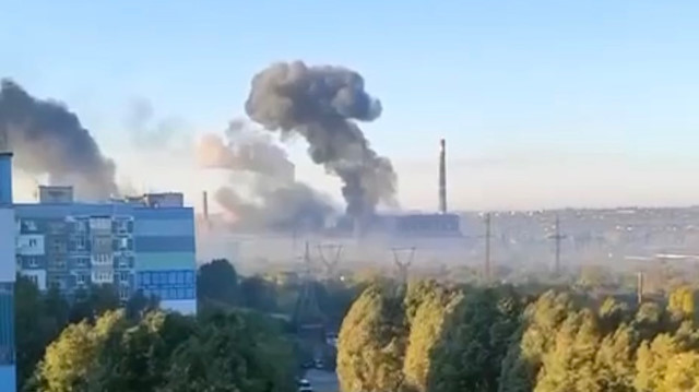 Kiev'de dumanlar yükseliyor.