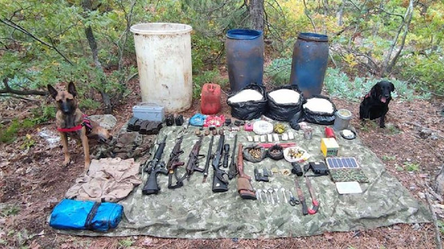 PKK'ya ait çok sayıda silah ele geçirildi.