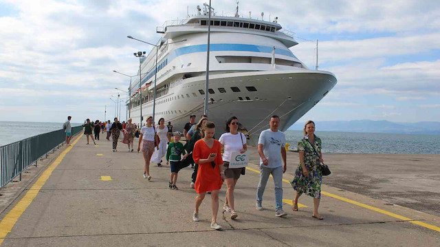 Astoria Grande adlı kruvaziyer gemisi gelecek hafta 15. seferiyle son turunu düzenleyecek.