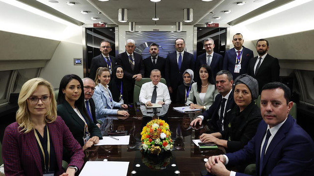 ​Cumhurbaşkanı Recep Tayyip Erdoğan, Azerbaycan ziyareti dönüşü basın mensuplarının sorularını yanıtladı.