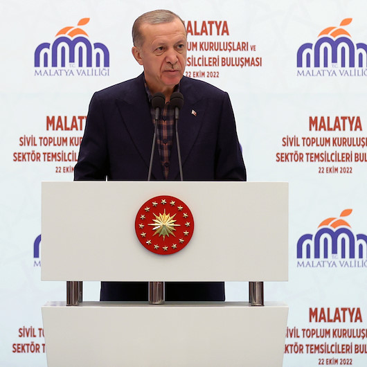 Cumhurbaşkanı Erdoğan'dan siyasi partilere çağrı: Milletimizi sapkın ve sapık akımların saldırılarından beraberce koruyalım