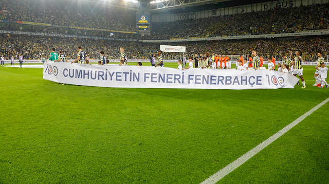 Fenerbahçe, Süper Lig'de maç fazlasıyla lider durumda.