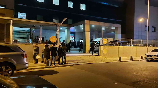 Silivri’de polise düzenlenen silahlı saldırıda yaralanan komiser yardımcısı şehit oldu.