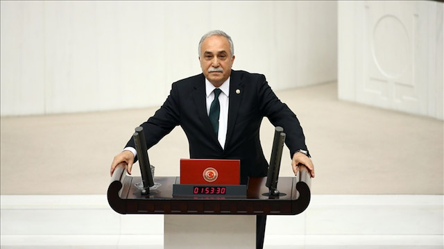 Ahmet Eşref Fakıbaba.