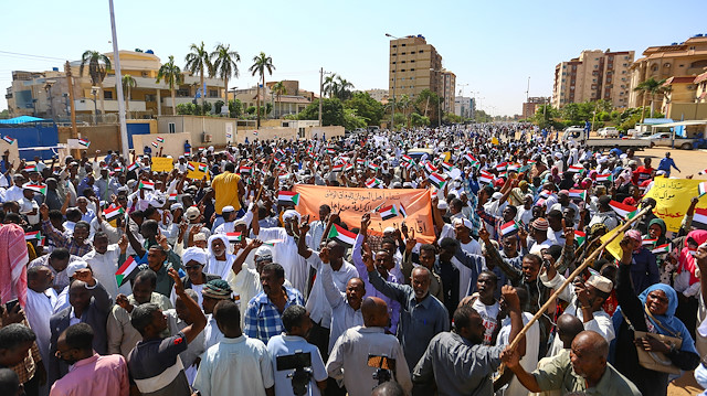 السودان.. مظاهرة في الخرطوم رفضًا للتسوية السياسية المرتقبة