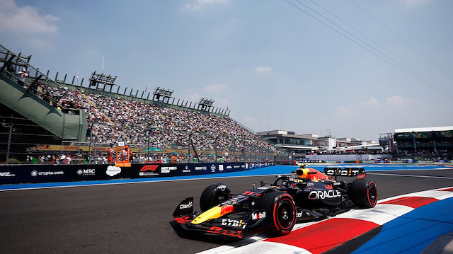 Red Bull'un Meksikalı pilotu Sergio Perez, evindeki yarışa 4. sırada başlayacak.