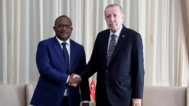 Cumhurbaşkanı Erdoğan Gine Cumhurbaşkanı ile görüştü.