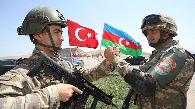 Azerbaycan Tezkeresi'nin süresi bir yıl daha uzatıldı