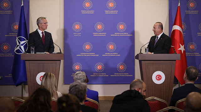 NATO Genel Sekreteri Stoltenberg ile Dışişleri Bakanı Mevlüt Çavuşoğlu..