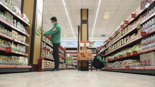 Cumhurbaşkanı Erdoğan'ın kar amaçlı kurulmadığını söyleyerek indirim talimatı verdiği Tarım Kredi Kooperatif Marketlerde temel ürünlerde başlatılan indirimler devam ediyor.<br>