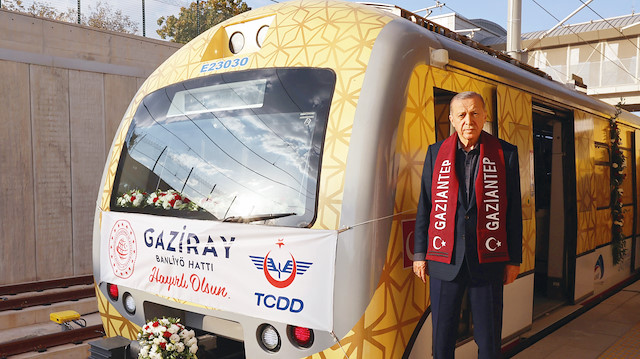 ​Cumhurbaşkanı Erdoğan, ABD’nin ardından İngiltere’ye giden Kılıçdaroğlu’nun programlarını eleştirdi.
