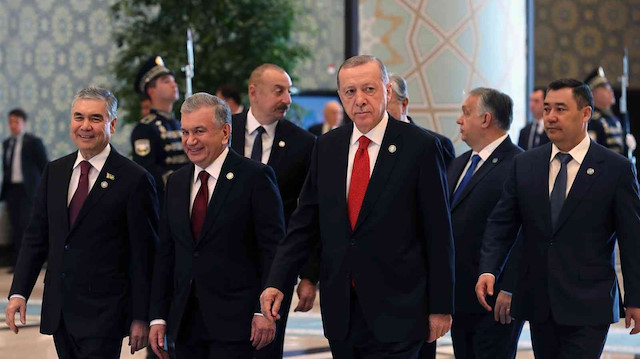 Cumhurbaşkanı Erdoğan'dan Türk Devletleri Teşkilatı Zirvesi'ne katıldı.