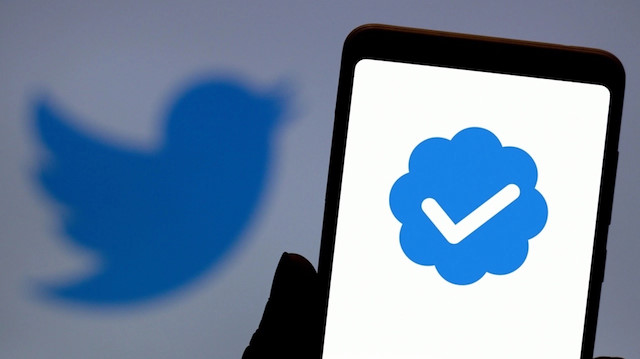 Twitter'da ücretli mavi tik satışı durduruldu: Sahte hesaplar da tik aldı