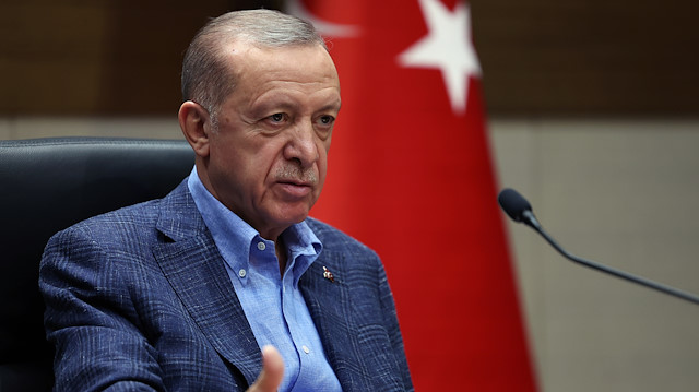 Cumhurbaşkanı Recep Tayyip Erdoğan, Endonezya’ya hareketi öncesinde Atatürk Havalimanı’nda basın toplantısı düzenledi. 