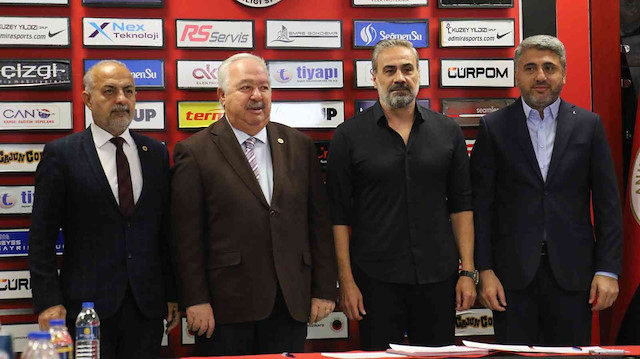 Gençlerbirliği, Teknik Direktör Mustafa Dalcı ile 1.5 yıllık sözleşme imzaladı.