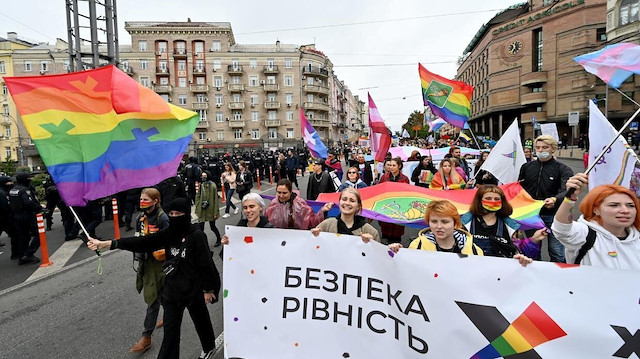 Küresel sapkınlığa karşı tüm dünya ayaklandı: LGBT lobisine karşı Rusya da harekete geçti