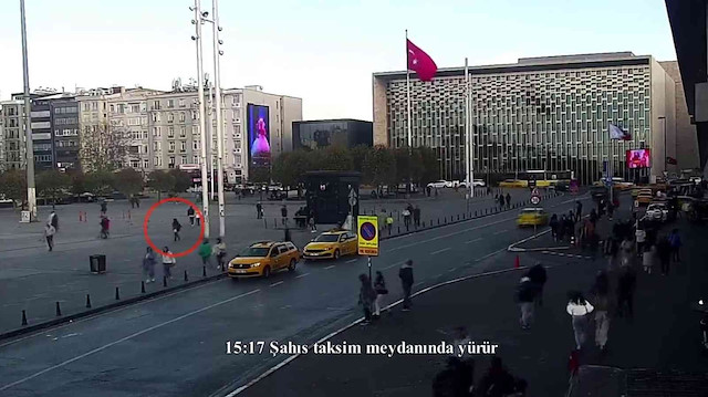 Terör örgütü PKK/YPG tarafından yapılan saldırıda eylemi gerçekleştirilen teröristin Taksim’deki görüntüleri ortaya çıktı.