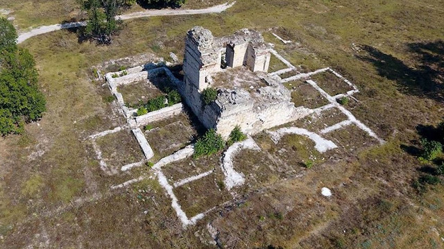 Edirne Sarayı'nda kazı çalışmaları devam ediyor. 