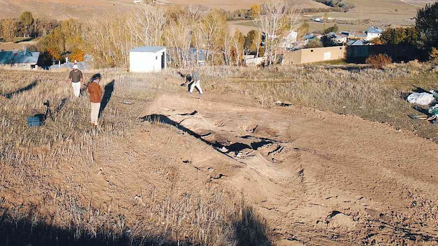 Gümüşhane'nin Kelkit ilçesine bağlı Sadak köyünde Apollinaris Lejyonu ve 15.Lejyon Kalesi olan Satala Antik Kentinde sürdürülen arkeolojik kazı çalışmalarında Anadolu'da ilk kez karşılaşılan bulgular elde edildi.<br>