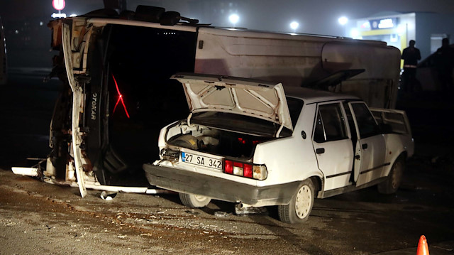 Gaziantep’te çevik kuvvet aracı kaza yaptı: Beşi polis altı yaralı.