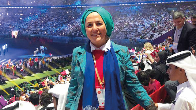 Yeni Şafak Ekler Sorumlusu Ayşe Olgun, Dünya Kupası’nda ilk maçı izledi, izlenimlerini yazdı.