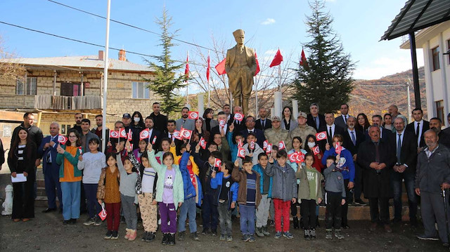 Tunceli'de PKK'lı teröristlerce şehit edilen 6 öğretmen anıldı.