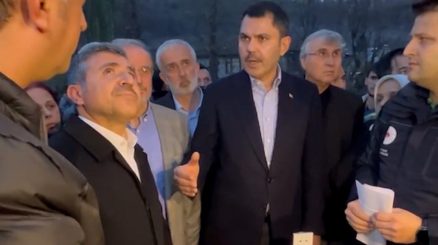 Bakan Kurum depremin merkez üssü Gölkaya'ya ziyarette bulundu: Hasar gören camii yıkılıp yeniden yapılacak