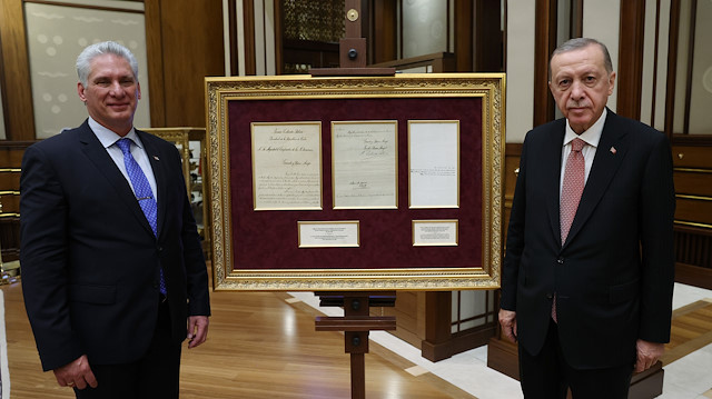 ​Cumhurbaşkanı Recep Tayyip Erdoğan, Küba Devlet Başkanı Miguel Mario Diaz-Canel Bermudez.