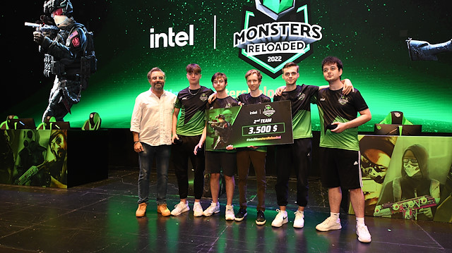 Monster Notebook ve Intel iş birliğiyle düzenlenen, espor severlerin tüm dünyada heyecanla takip ettiği Intel Monsters Reloaded 2022 turnuvası
