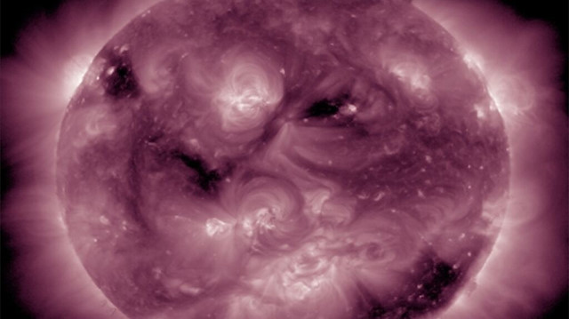NASA Güneş'ten yeni görüntü paylaştı