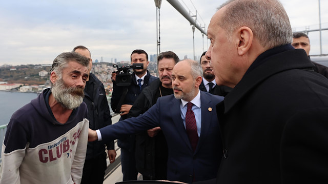 Cumhurbaşkanı Erdoğan, 15 Temmuz Şehitler Köprüsü'ndeki intiharı önledi.