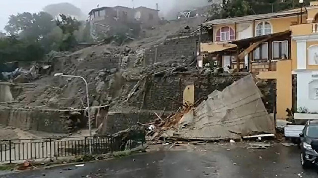 إيطاليا.. مصرع 8 أشخاص في انهيار أرضي بجزيرة إيشيا