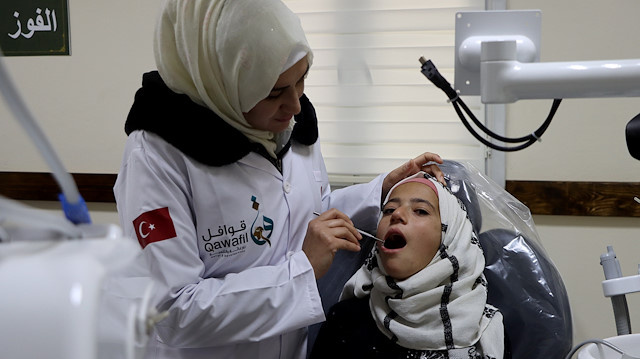 İdlib kamplarında kalanlara hizmet verecek sağlık merkezi açıldı