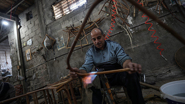 مشغولات الخيزران في غزة.. حرفة عريقة تقاوم الفناء