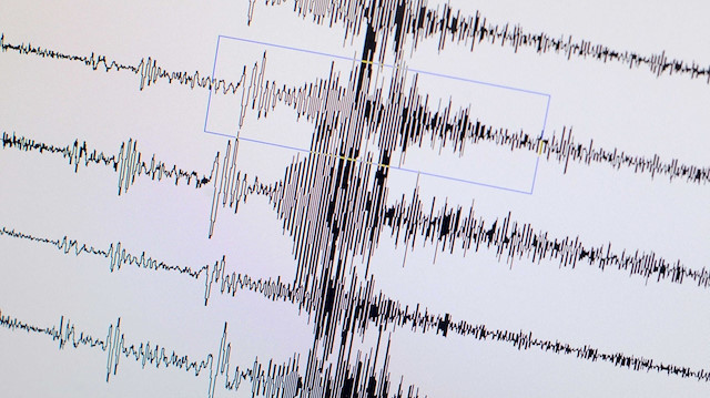 Atina yakınlarında şiddetli deprem meydana geldi.