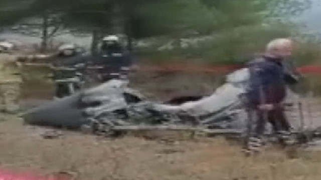 Bursa Osmangazi'de tek motorlu uçağın düşmesi sonucu 2 kişi hayatını kaybetti