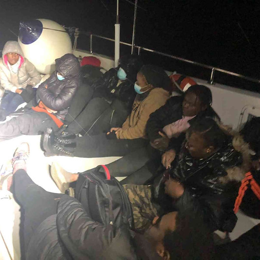 Aydın’da 16 düzensiz göçmen kurtarıldı