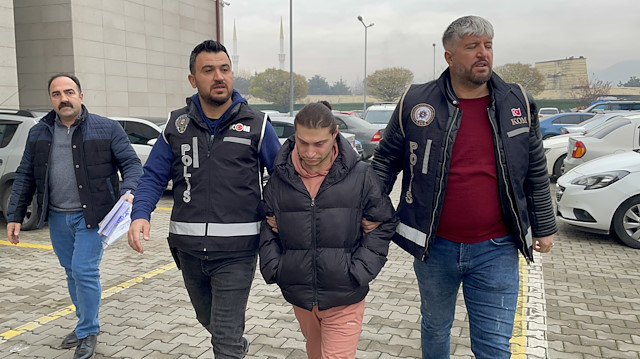 Sahte doktor Osman Ç. yakalanarak gözaltına alındı. 