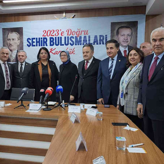 İYİ Parti’den istifa eden 25 kişi AK Parti’ye geçti: Milletimize 6’lı masadan hayır gelmez