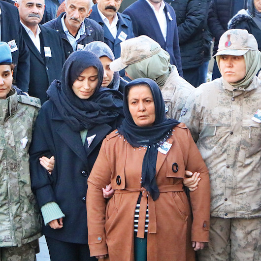 Hakkari şehidini uğurladı: Pençe-Kilit Harekatı bölgesindeki çatışmada ağır yaralanmıştı