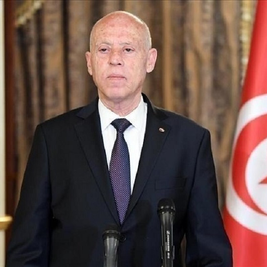 الرئيس التونسي يعفي رئيس بلدية بنزرت من مهامه