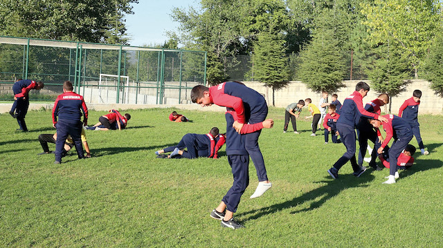 ​Tokat’ta, Dünya Şampiyonu milli güreşçi Hüseyin Akbaş’ın adına açılan güreş eğitim merkezi şampiyonlar kulübüne dönüştü.