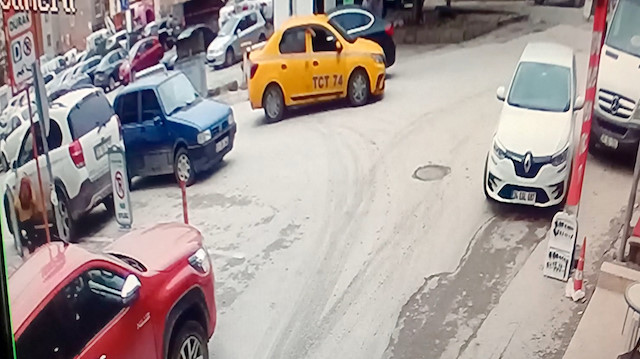 Edirne'de sokak ortasında silahlı çatışma