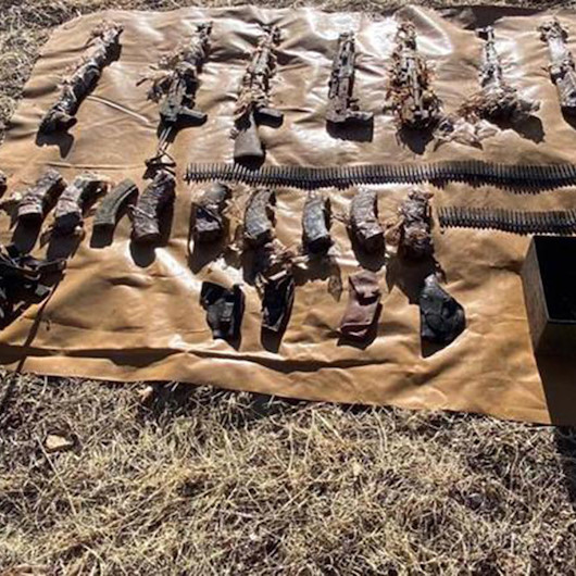 Tunceli’de teröristlere ait 15 sığınak imha edildi