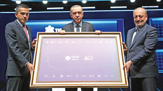 ​Türkiye İşveren Sendikaları Konfederasyonu’nun (TİSK) 28’inci Olağan Genel Kurulu Cumhurbaşkanı Recep Tayyip Erdoğan’ın katılımıyla dün Ankara’da yapıldı.
